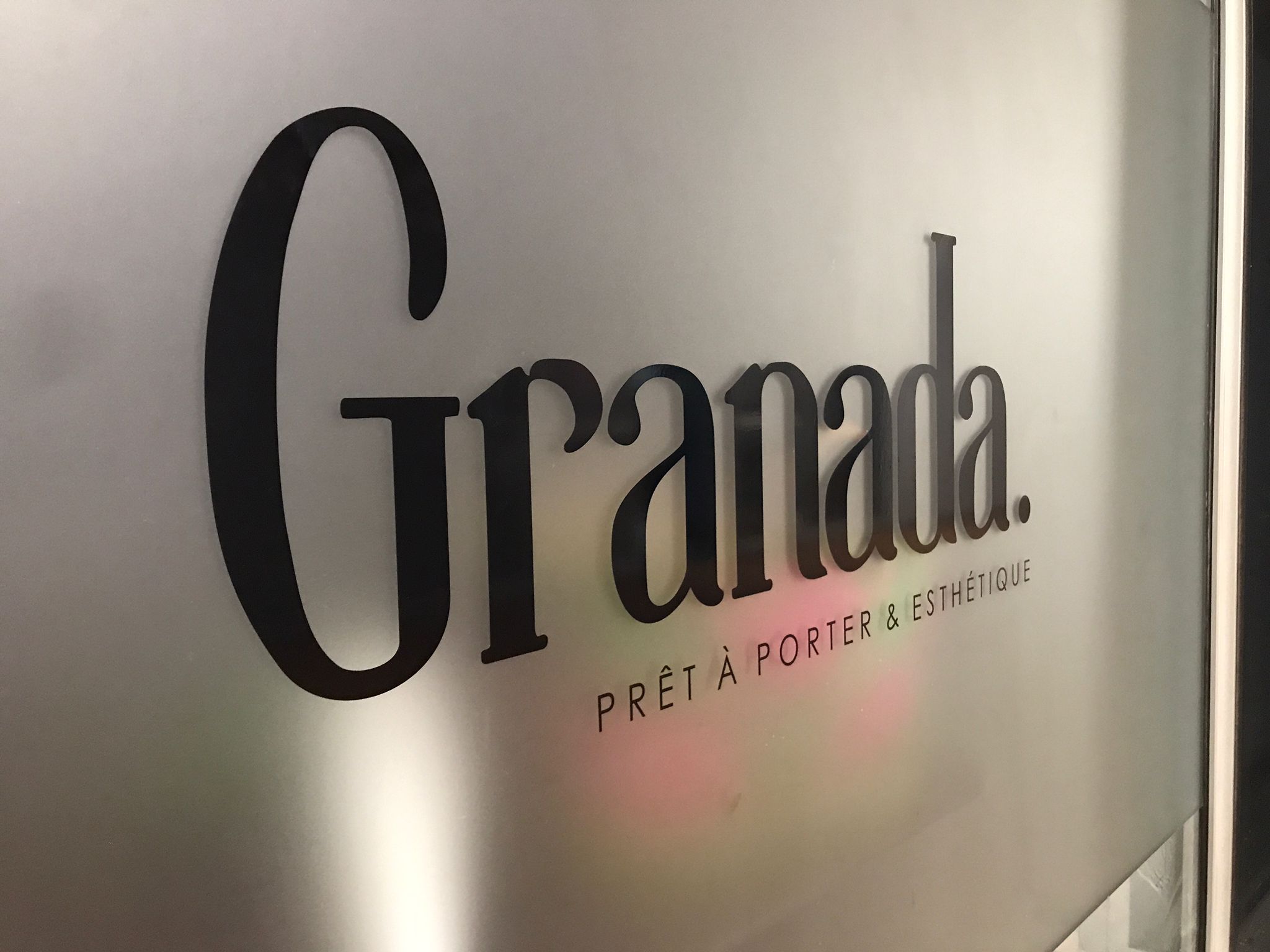Granada Vitrine
