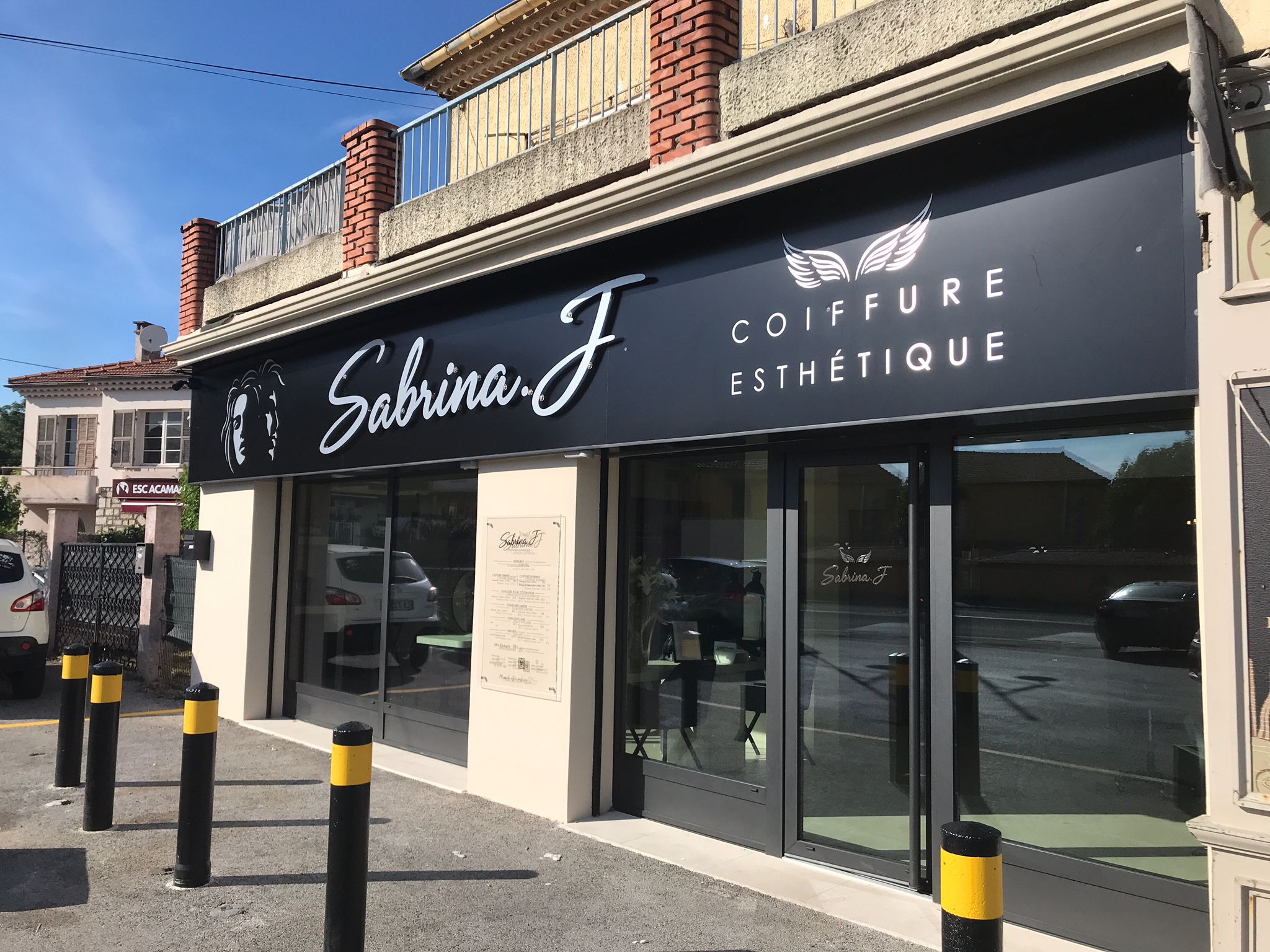 Sabrina Facade